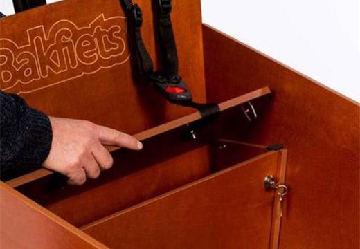 Skříňka pod lavičkou